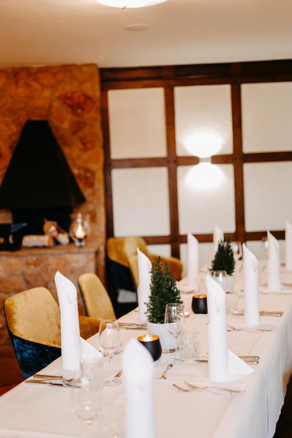 Romantik Hotel Schmiedegasthaus Gehrke Бад-Нендорф Экстерьер фото